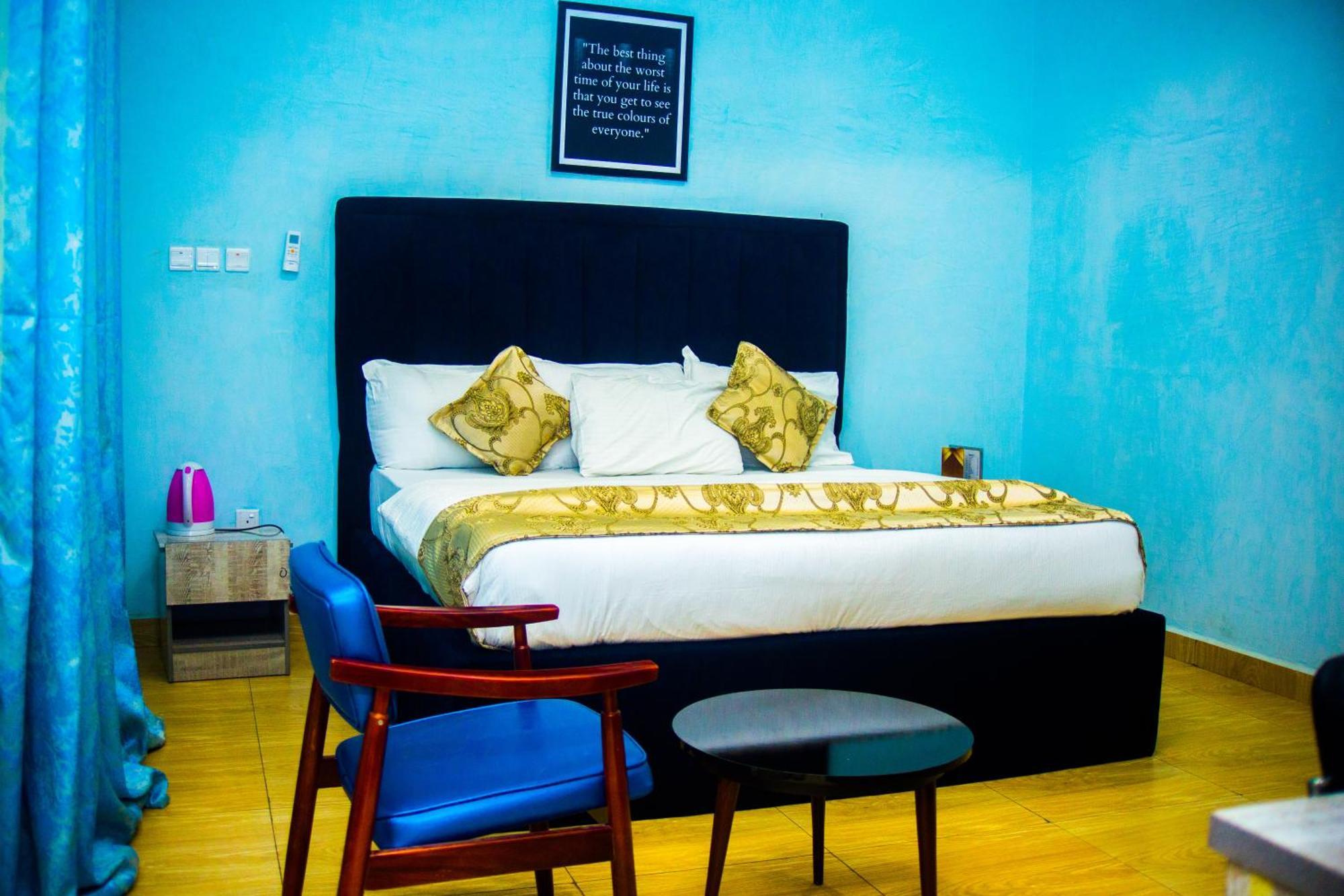Vibes Suites Kaba Extérieur photo